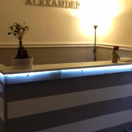 بيت شباب Alexander نابولي