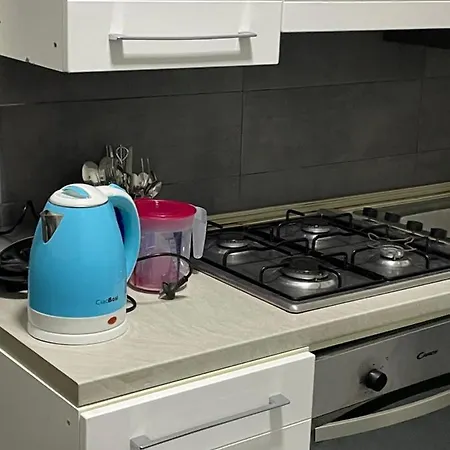 Alexander بيت شباب نابولي