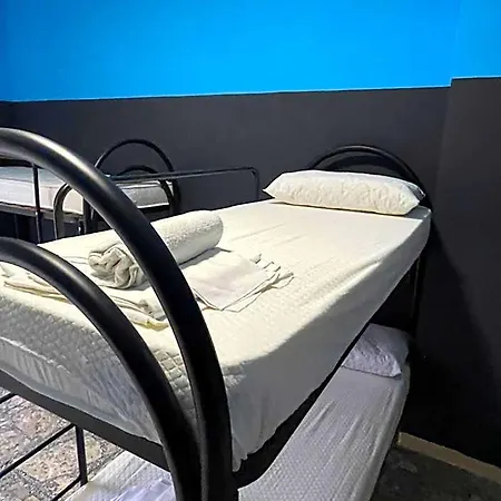 Albergue Alexander *